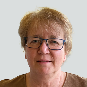 Dr Iris Messmer